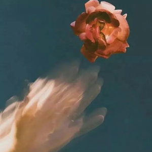 男人吃奶摸下面
